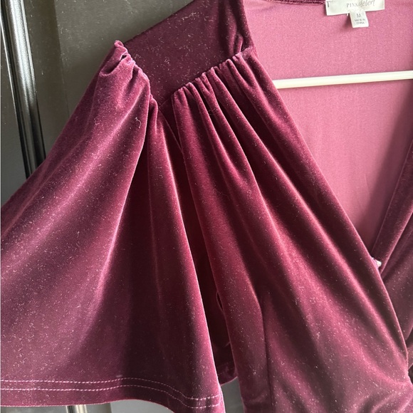 NWOT PINK DESERT Regal Velvet Wrap Dress in Burgundy Size Medium - Picture 3 of 15